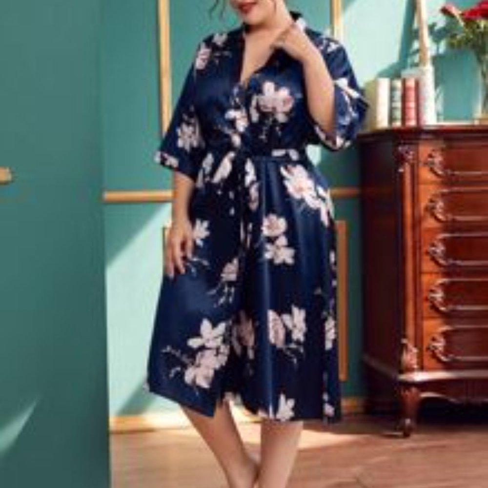 Satin robe by shein size 1xl